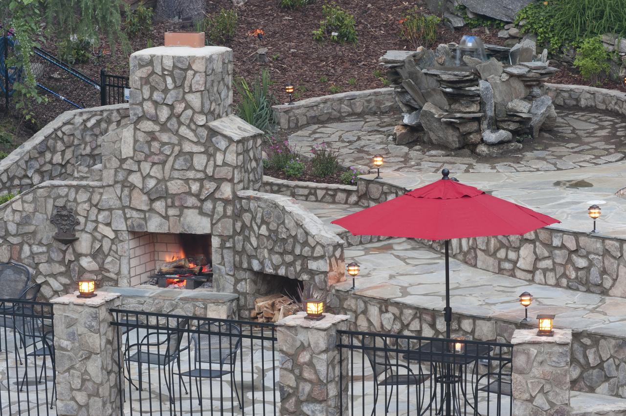 The Esmeralda Inn&Restaurant Chimney Rock Exterior foto